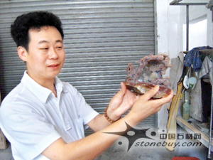 “玉雕癡”妙手點(diǎn)石成金 “玉雕癡”妙手點(diǎn)石成金
