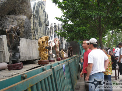 石企規模小各自為陣 云南建筑石材“瘋”不起來 石企規模小各自為陣 云南建筑石材“瘋”不起來